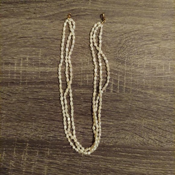 Pearl Jewelry Set - Picture 5 of 6